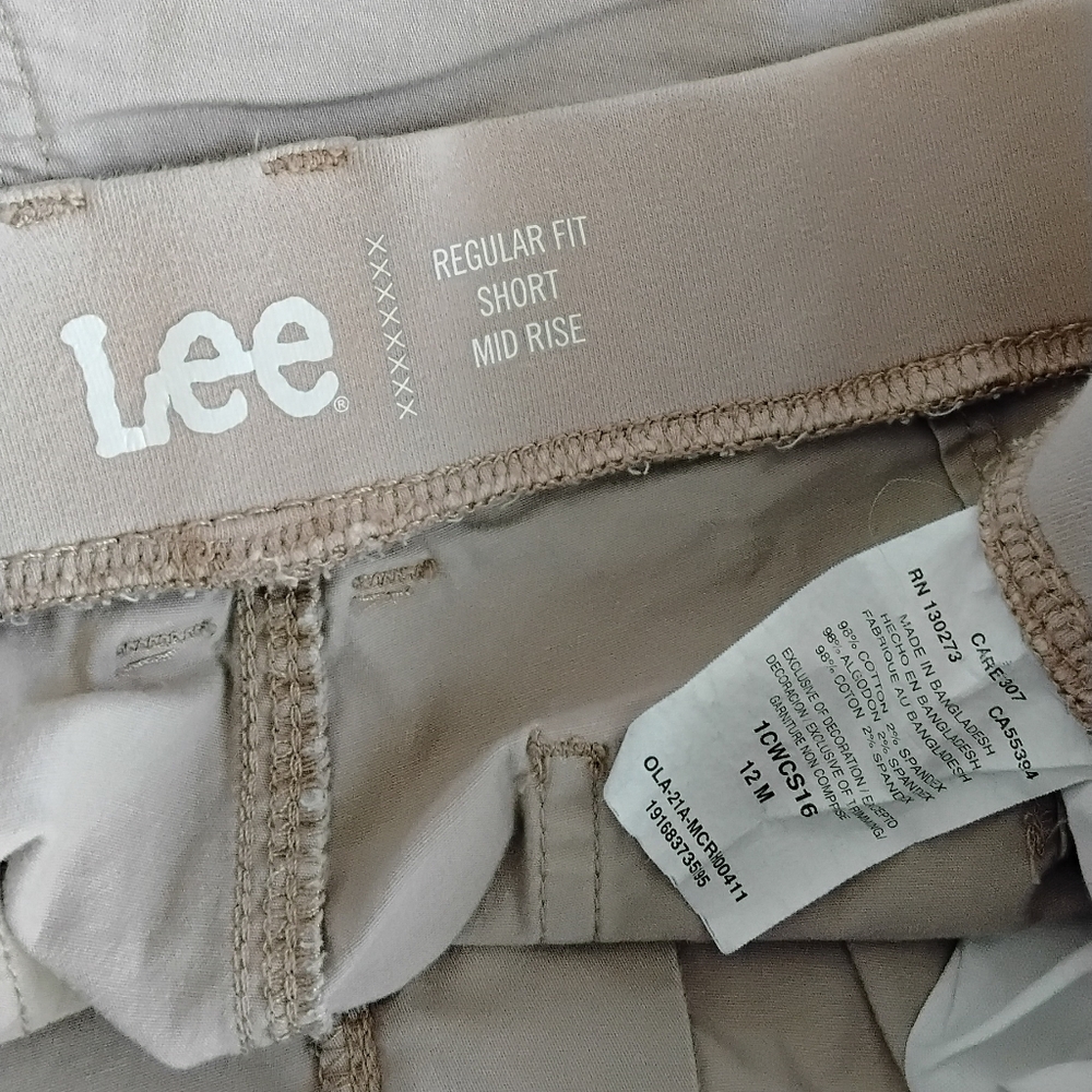 Women's Lee Khaki Cargo Shorts - Picture 3 of 3